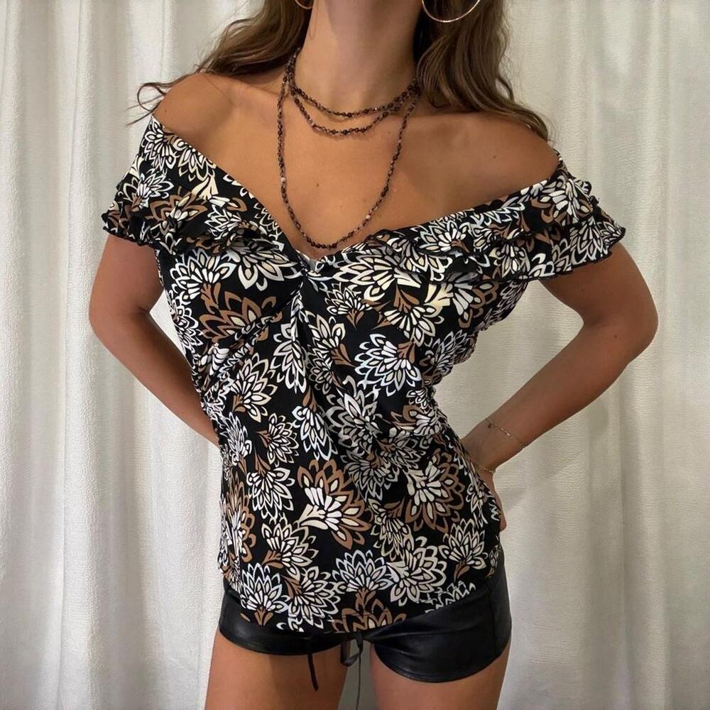 floral ruffle blouse